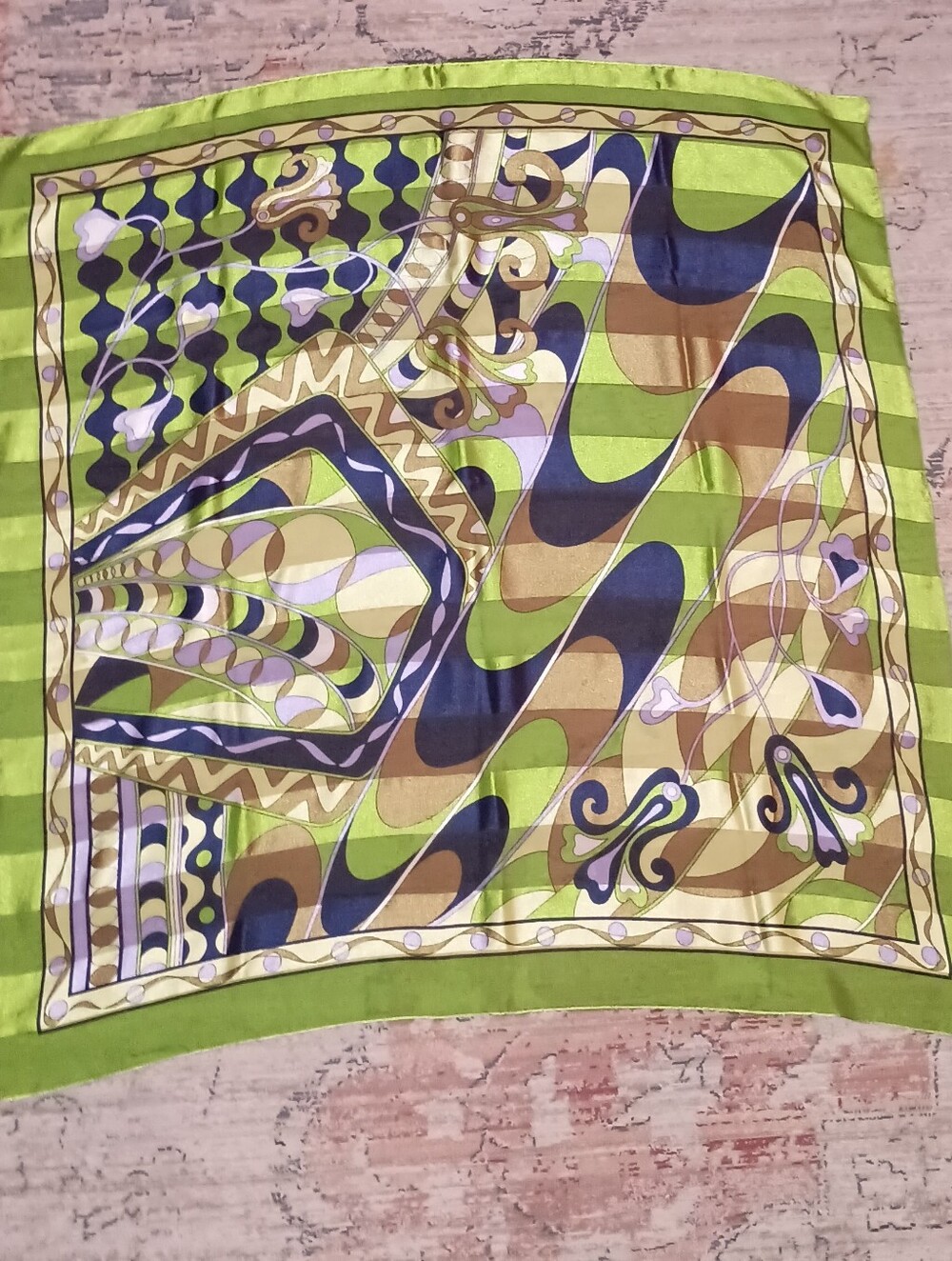 Vintage Green Patterned Decorative Silk Scarf - Versatile Home Accent